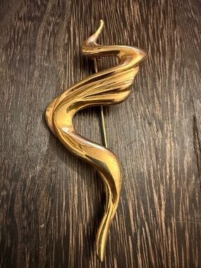 Vintage P & M Paris Gold Abstract Curved Pin / Brooch